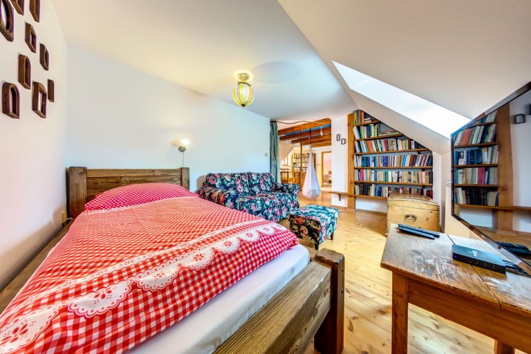 Malebná chaloupka pod Krakonošovem