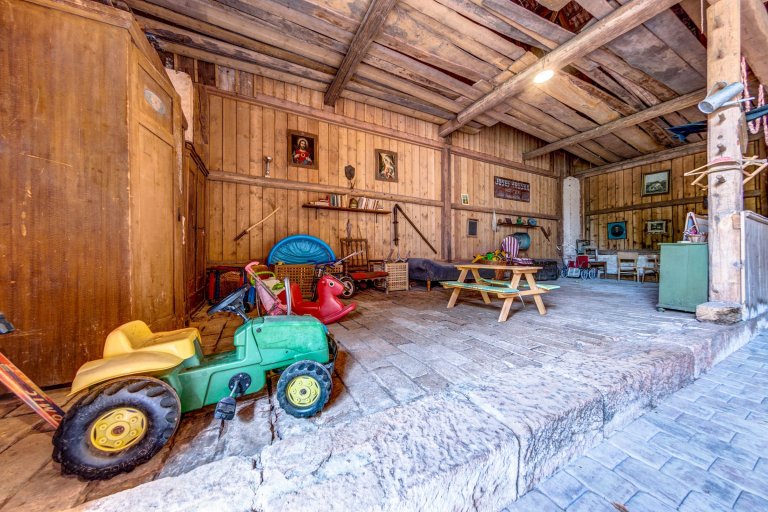 Malebná chaloupka pod Krakonošovem