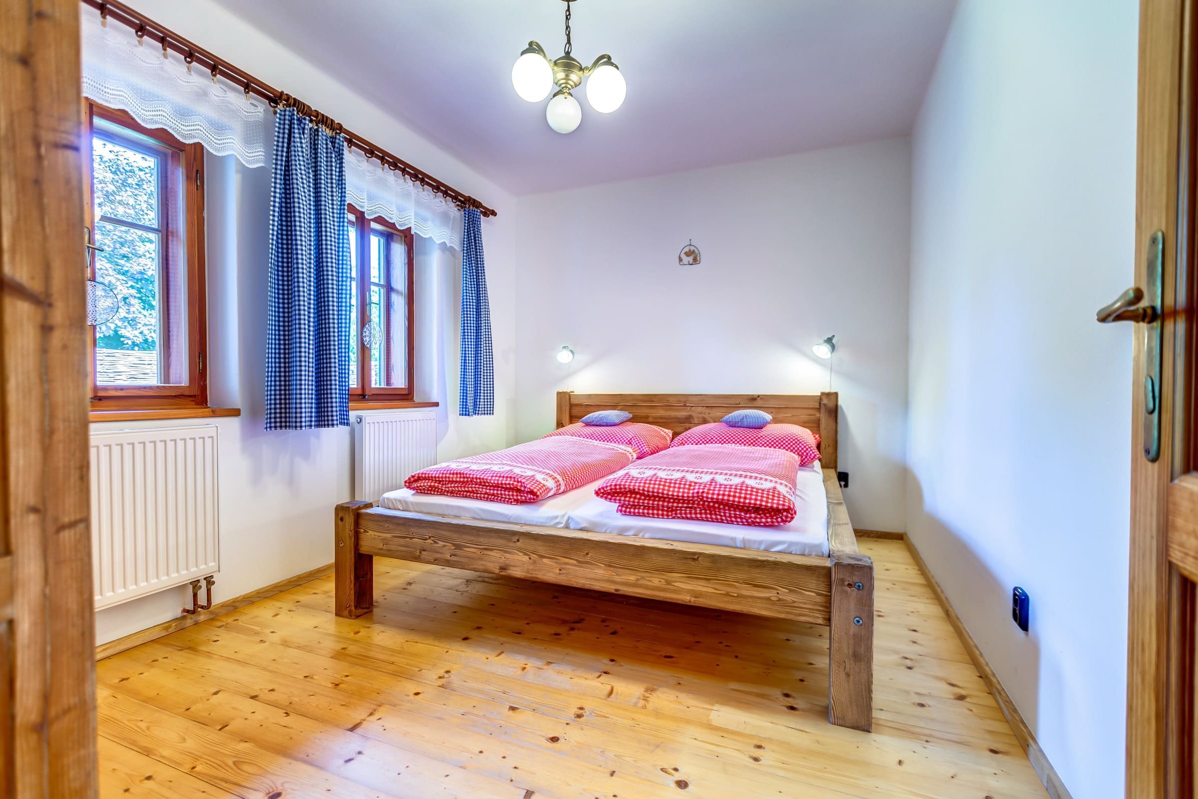 Malebná chaloupka pod Krakonošovem