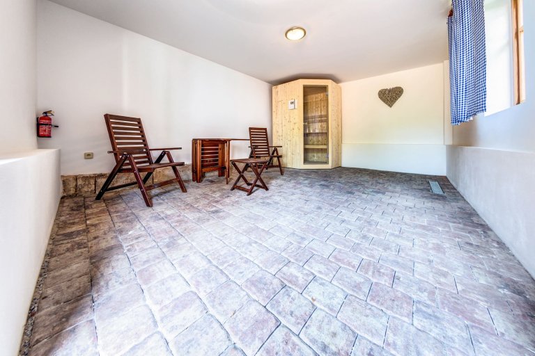 Malebná chaloupka pod Krakonošovem