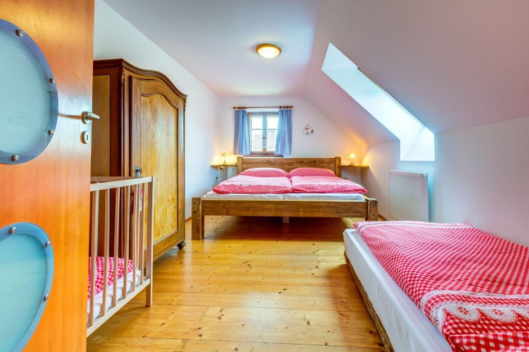 Malebná chaloupka pod Krakonošovem