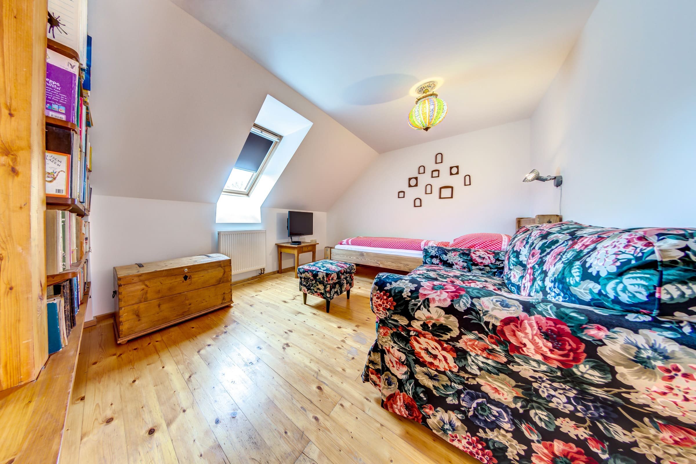 Malebná chaloupka pod Krakonošovem