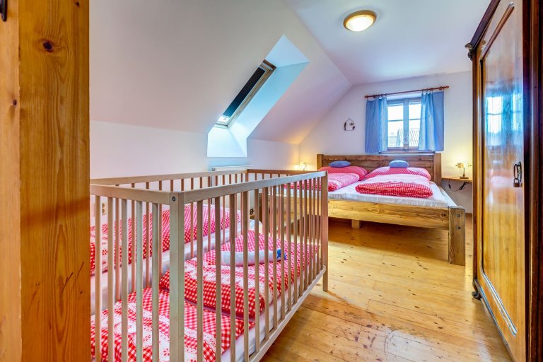 Malebná chaloupka pod Krakonošovem