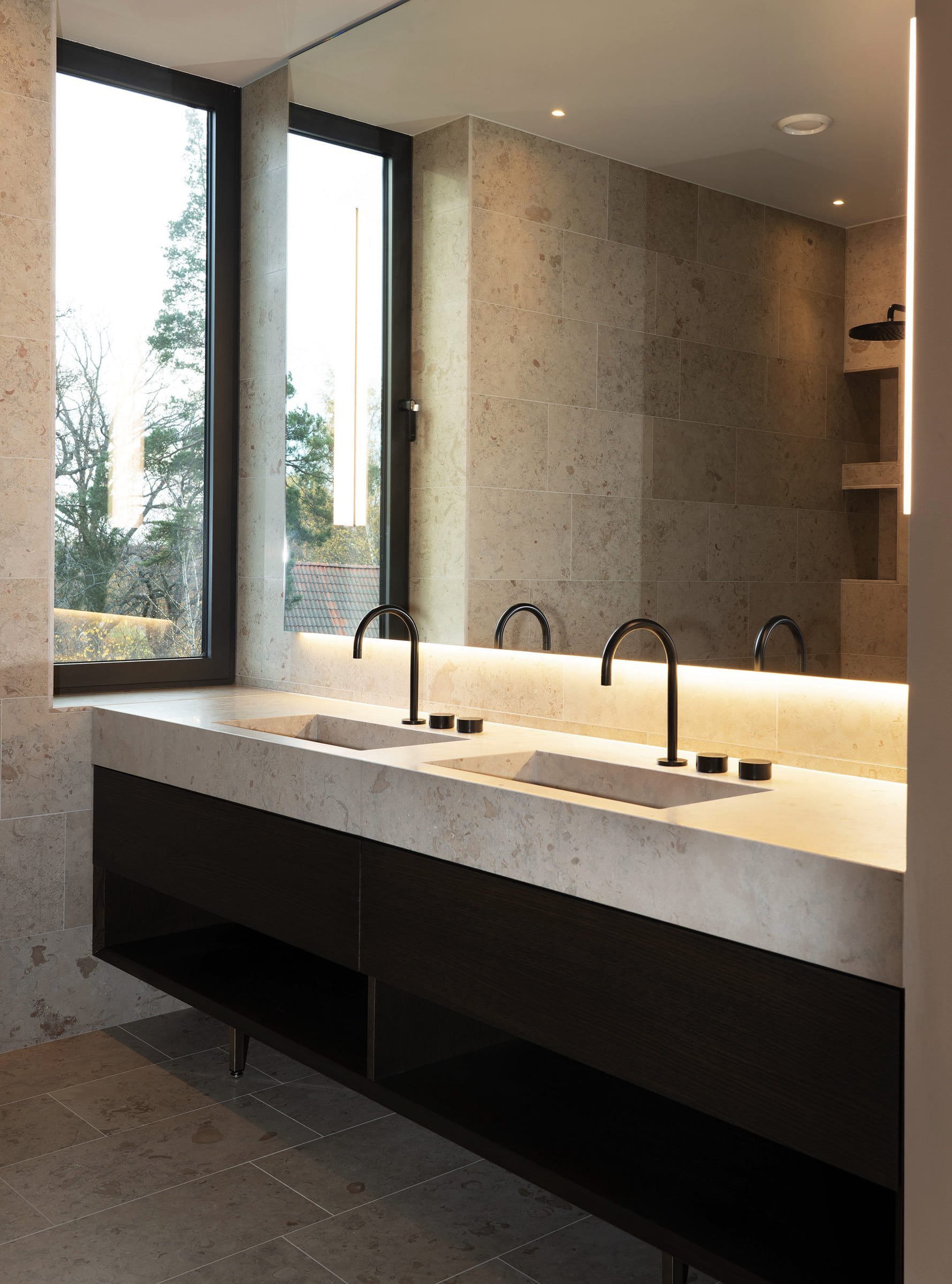 Minimalistická vila s bazénem