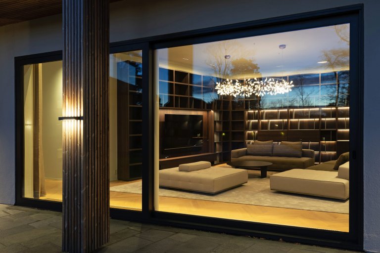 Minimalistická vila s bazénem