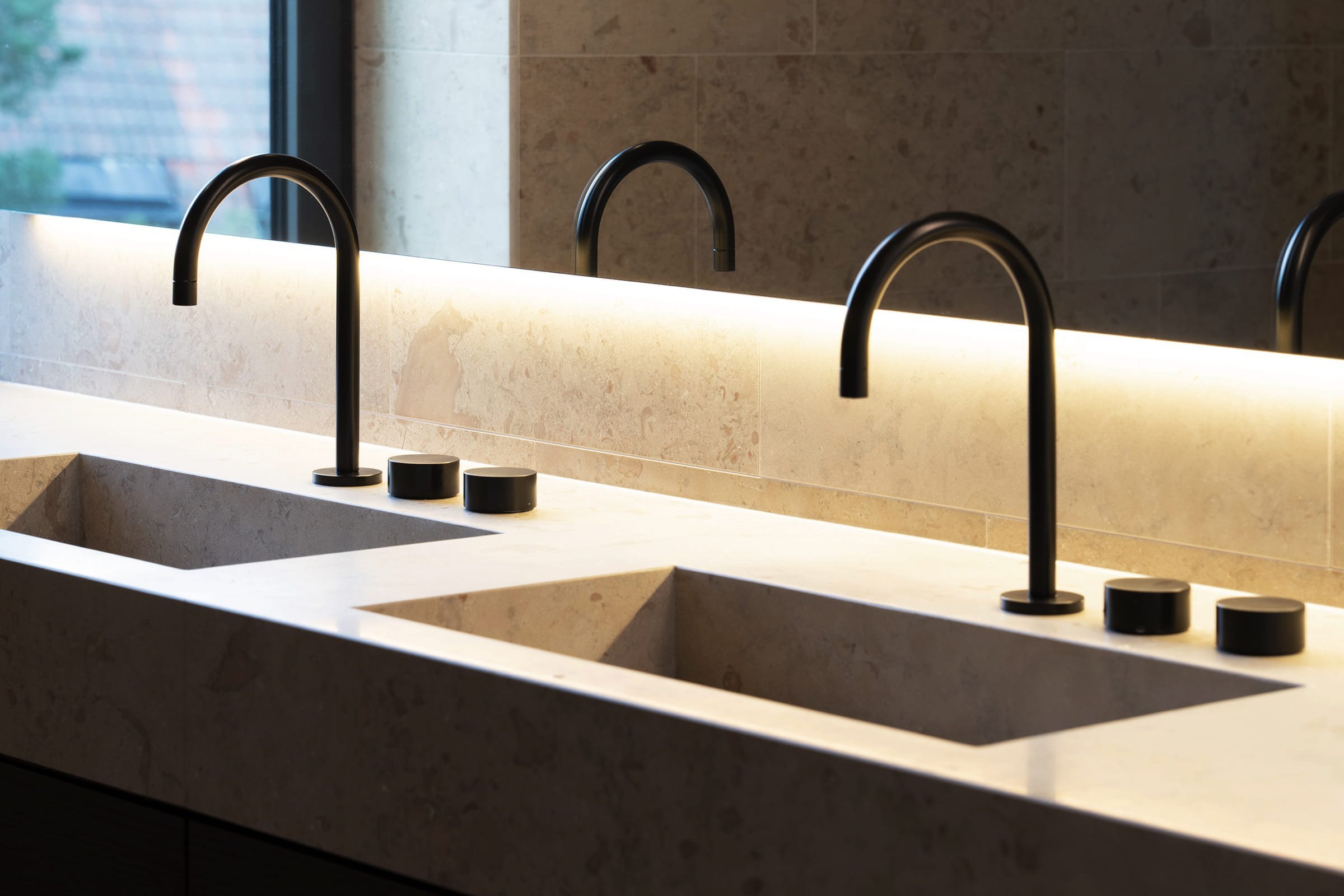 Minimalistická vila s bazénem