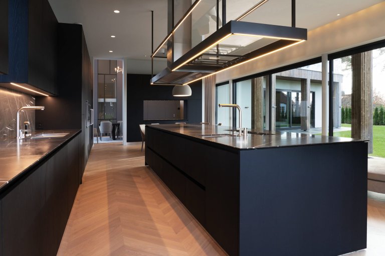 Minimalistická vila s bazénem