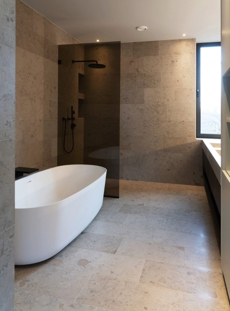 Minimalistická vila s bazénem