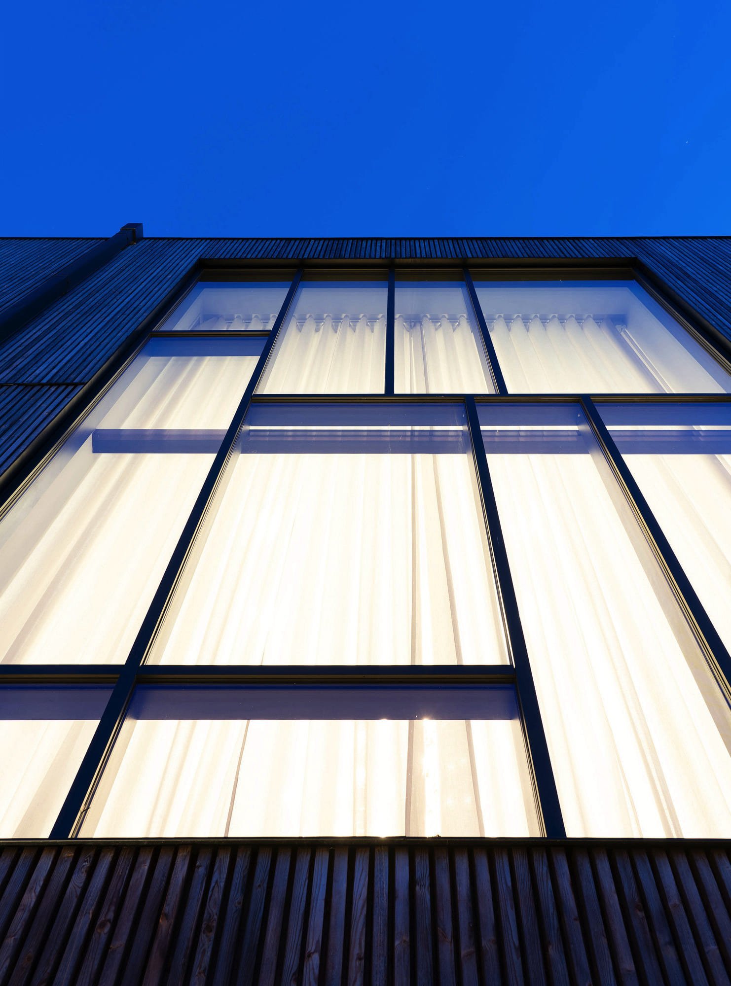 Minimalistická vila s bazénem