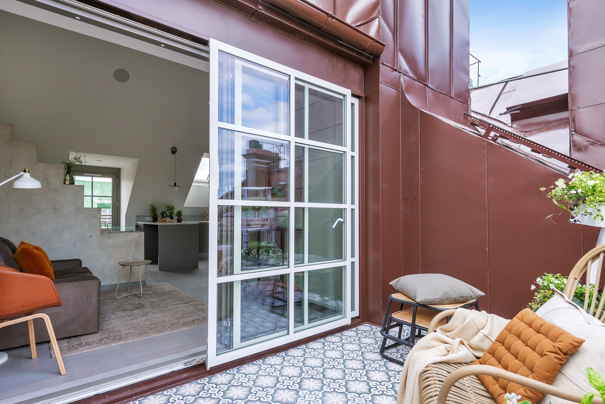 Moderní podkrovní byt ve Stockholmu