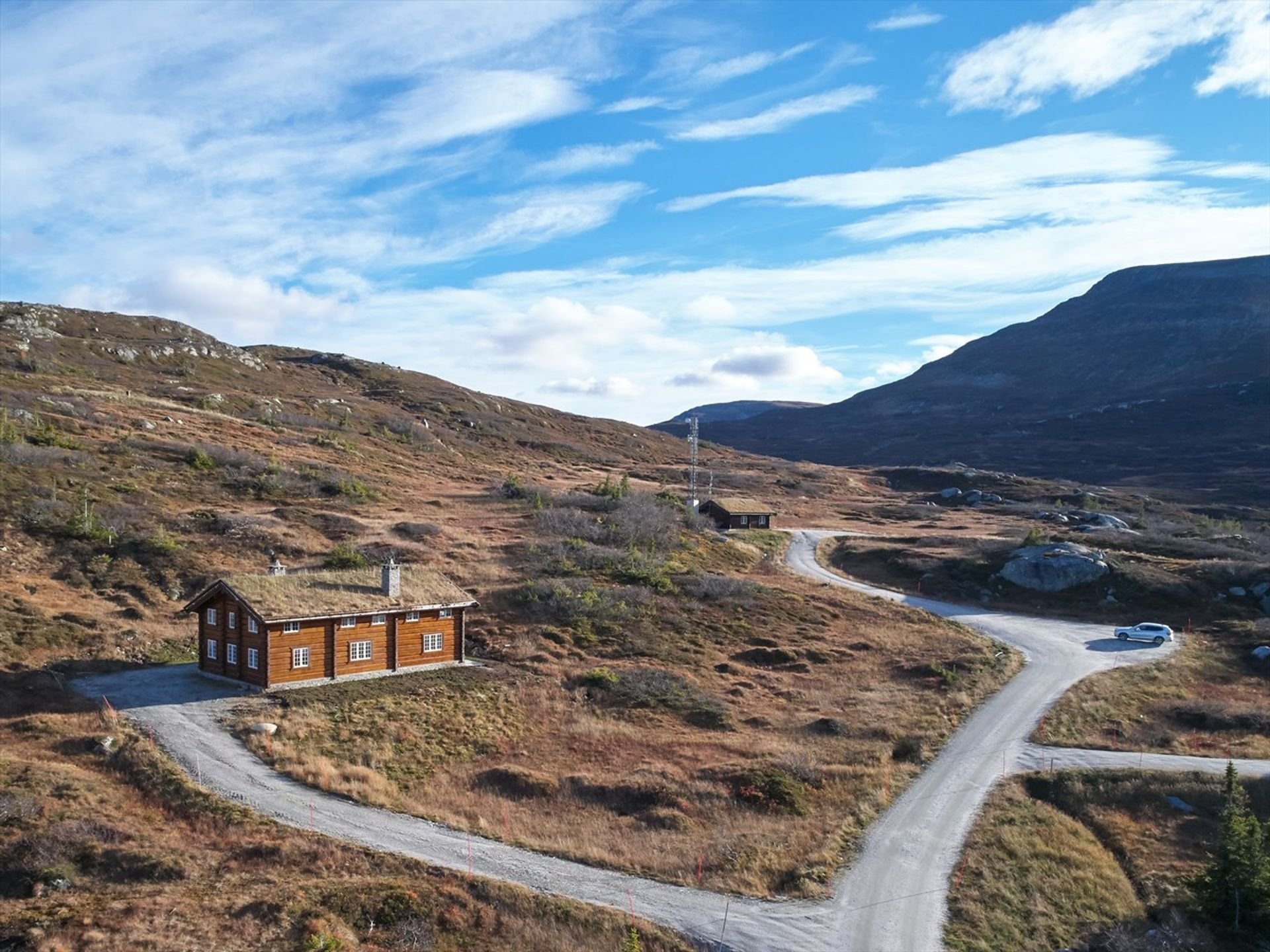 Norský srub s důrazem na řezbářskou práci