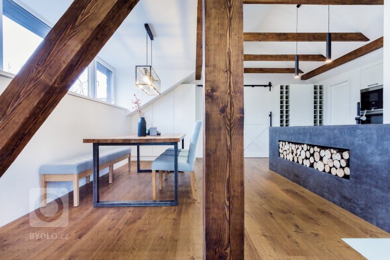 Podkrovní byt cestovatelů (mladé rodiny) v podhůří Beskyd