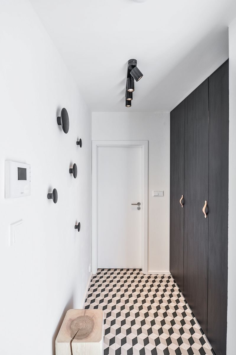 Podkrovní byt s černou kuchyní