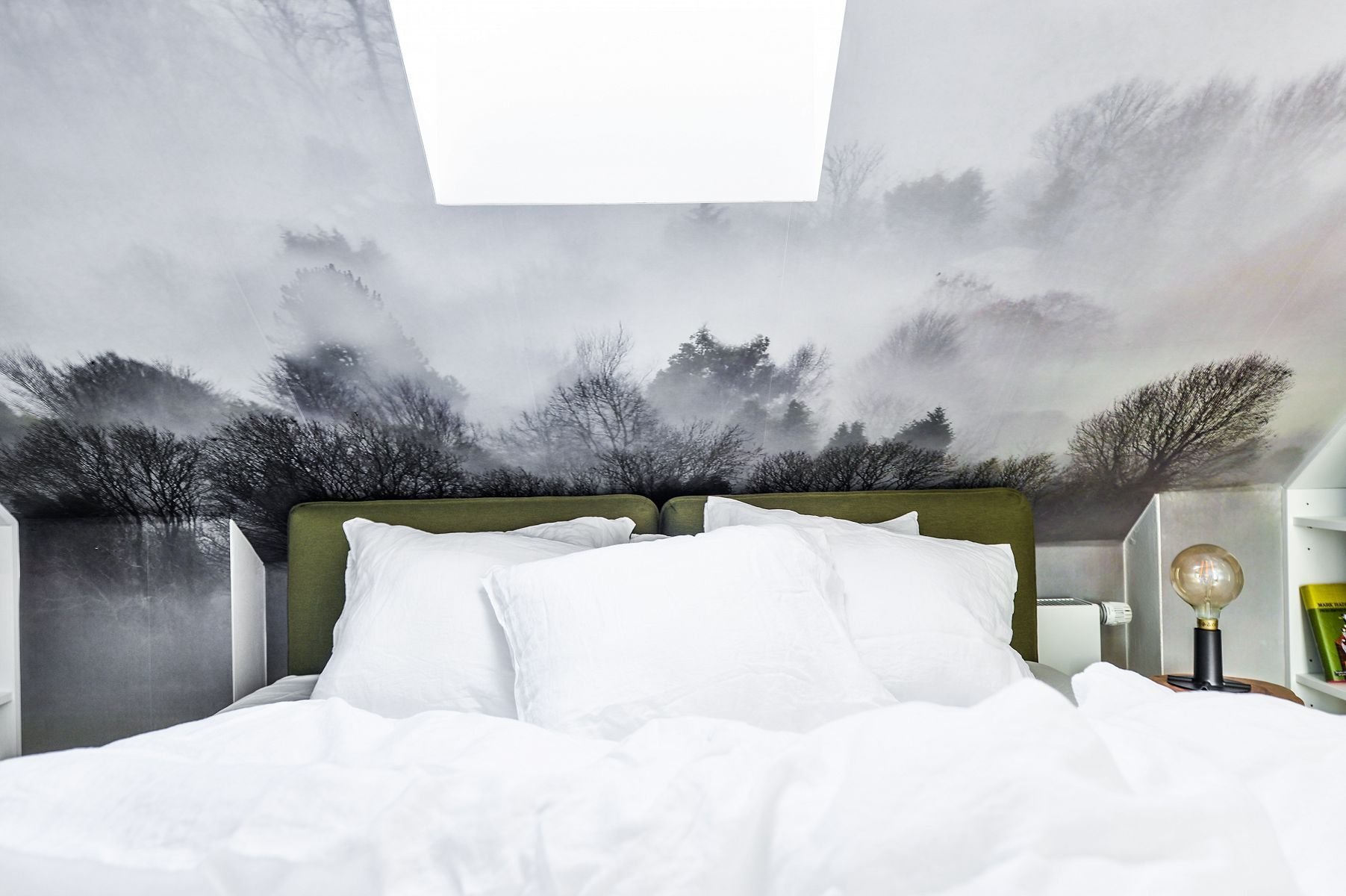 Podkrovní byt s černou kuchyní