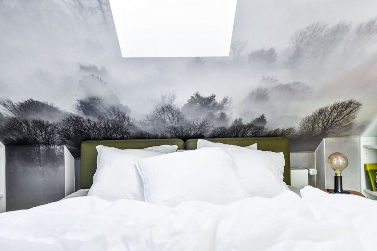 Podkrovní byt s černou kuchyní