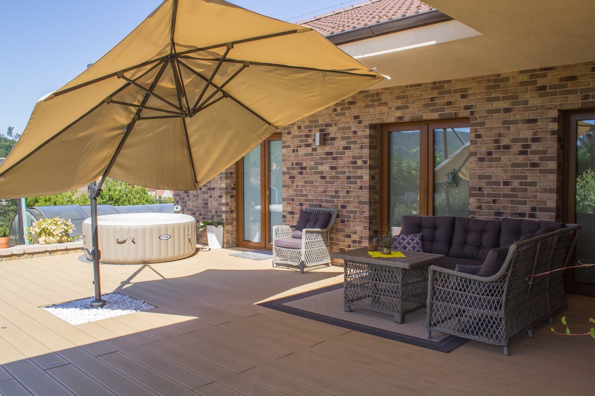 Pořiďte si bezúdržbovou terasu