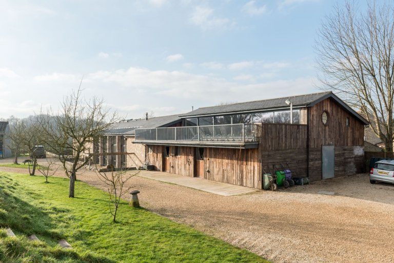 Přestavba stáje na nádherné bydlení