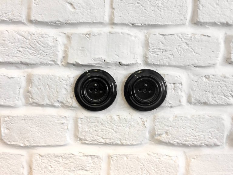 Prvorepublikový byt s ocelí a rezem v hlavní roli