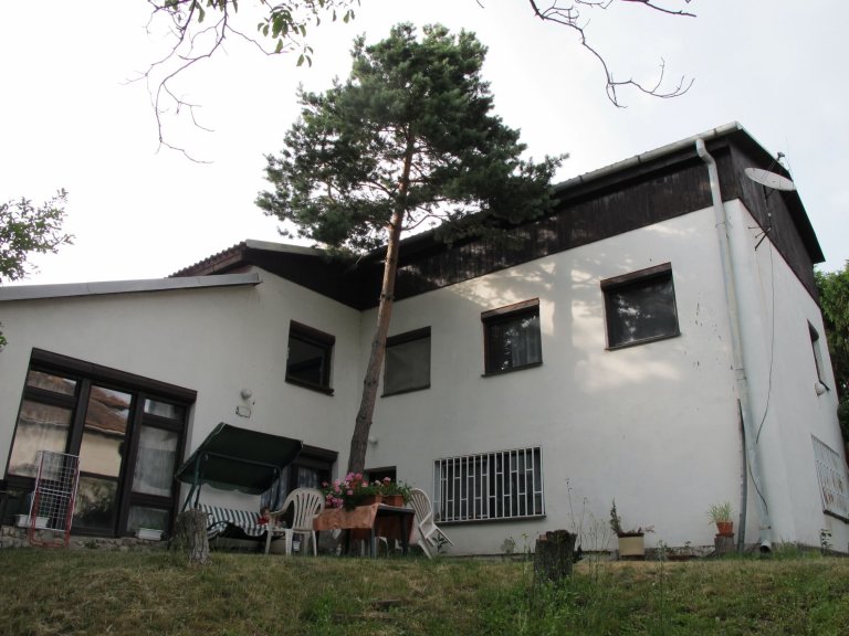 Rekonstrukce a dostavba domu ze 70. let minulého století