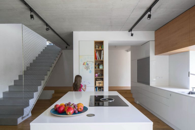 Rekonstrukce a dostavba domu ze 70. let minulého století