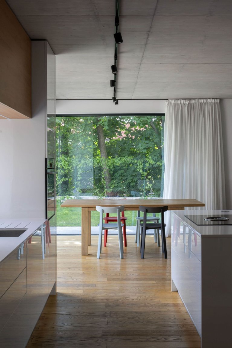 Rekonstrukce a dostavba domu ze 70. let minulého století