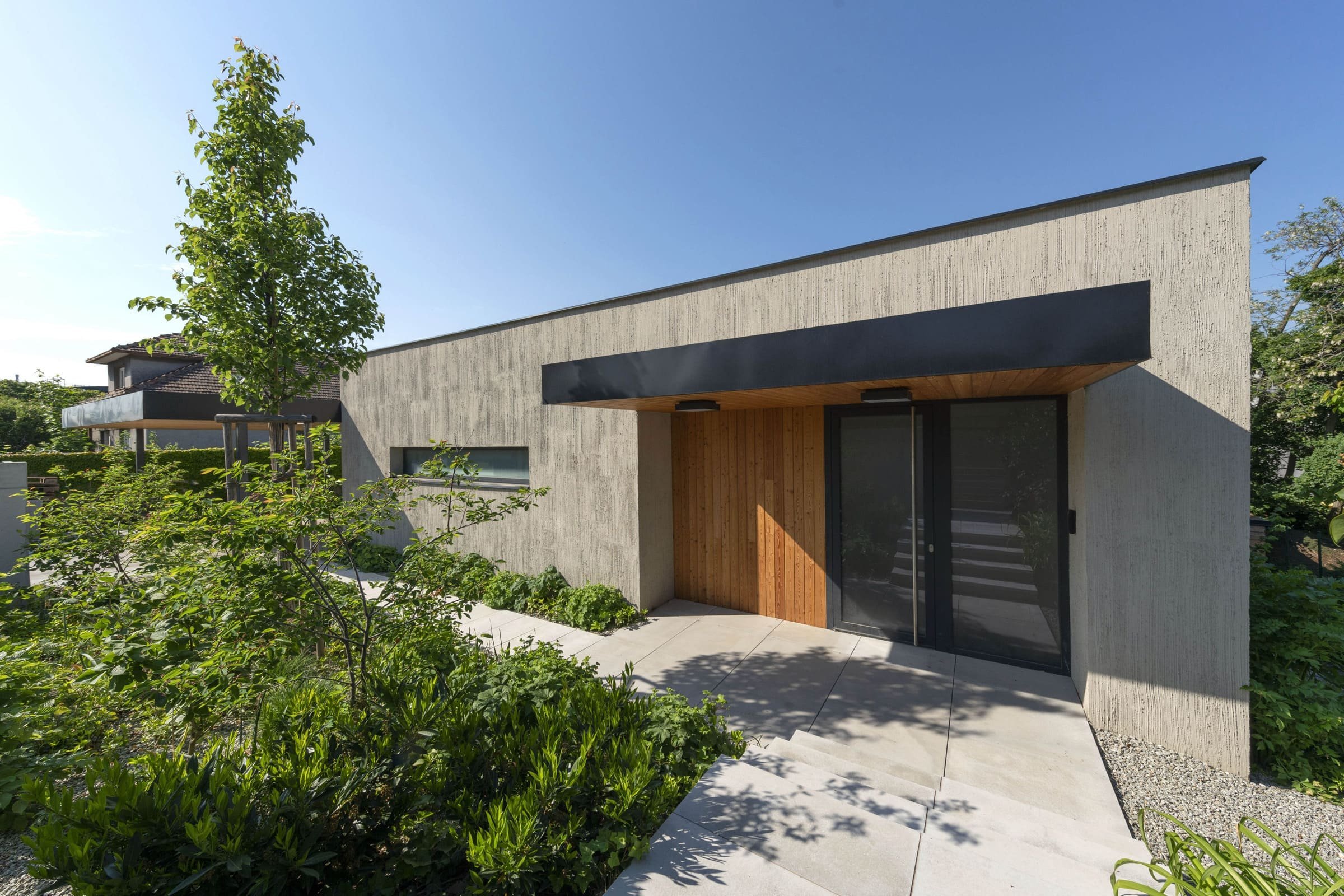 Rekonstrukce a dostavba domu ze 70. let minulého století