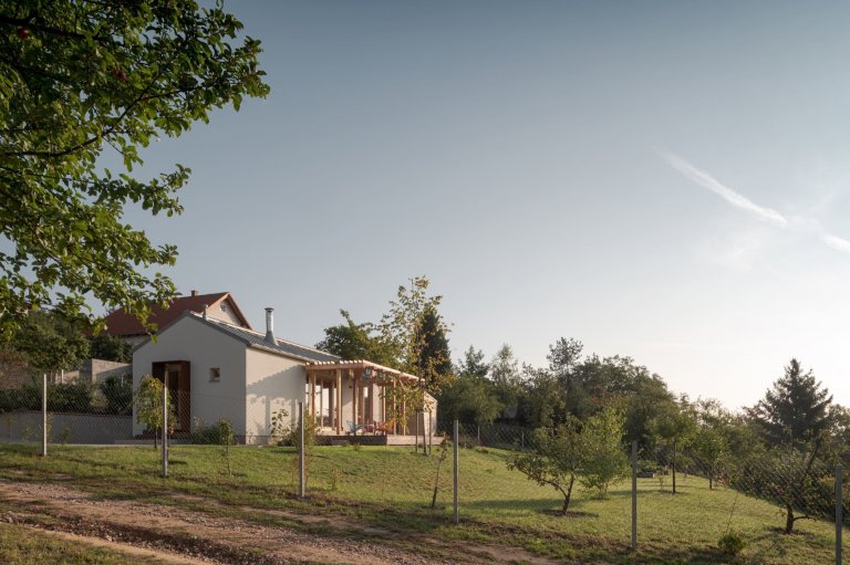 Rekreační domek vdechl zapomenuté zahradě nový život