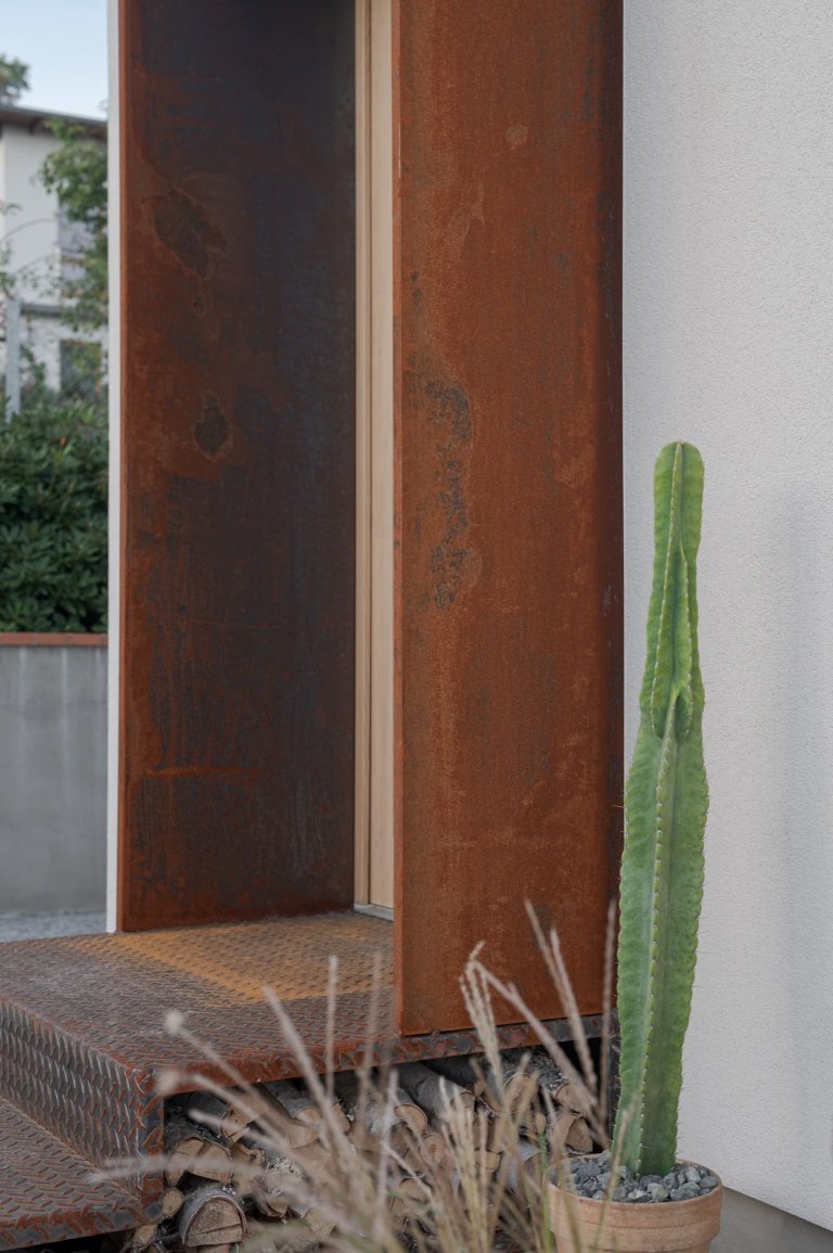 Rekreační domek vdechl zapomenuté zahradě nový život