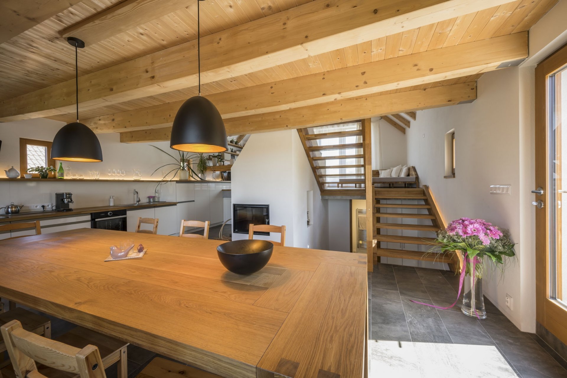 Rodinný dům uprostřed starodávných sklepů