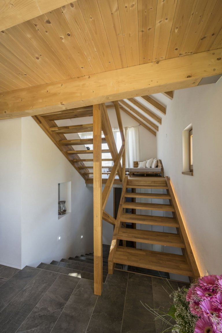 Rodinný dům uprostřed starodávných sklepů