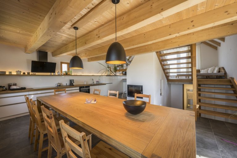 Rodinný dům uprostřed starodávných sklepů