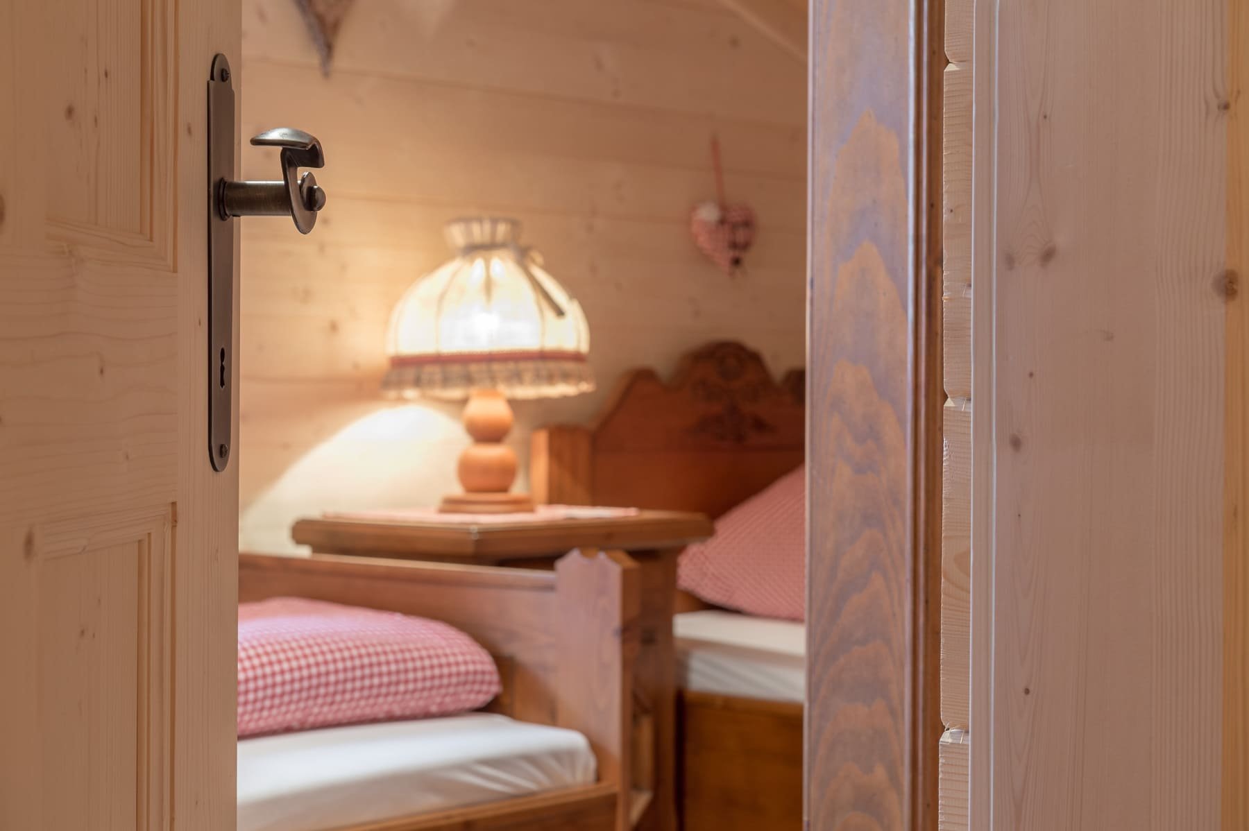 Tradiční alpská roubenka s moderní tváří