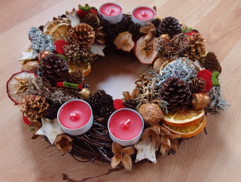Trendy adventních věnců pro rok 2018