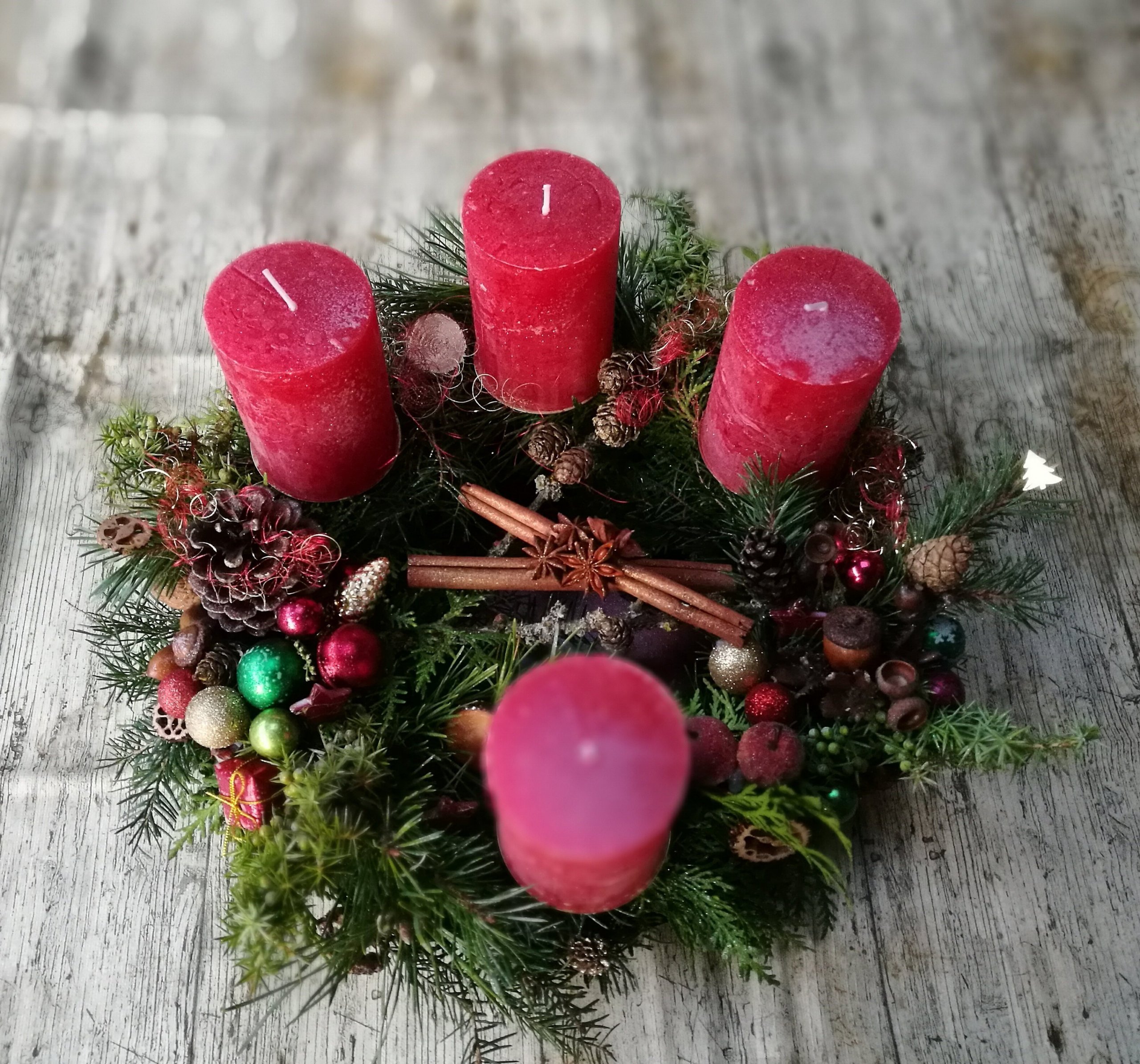 Trendy adventních věnců pro rok 2018