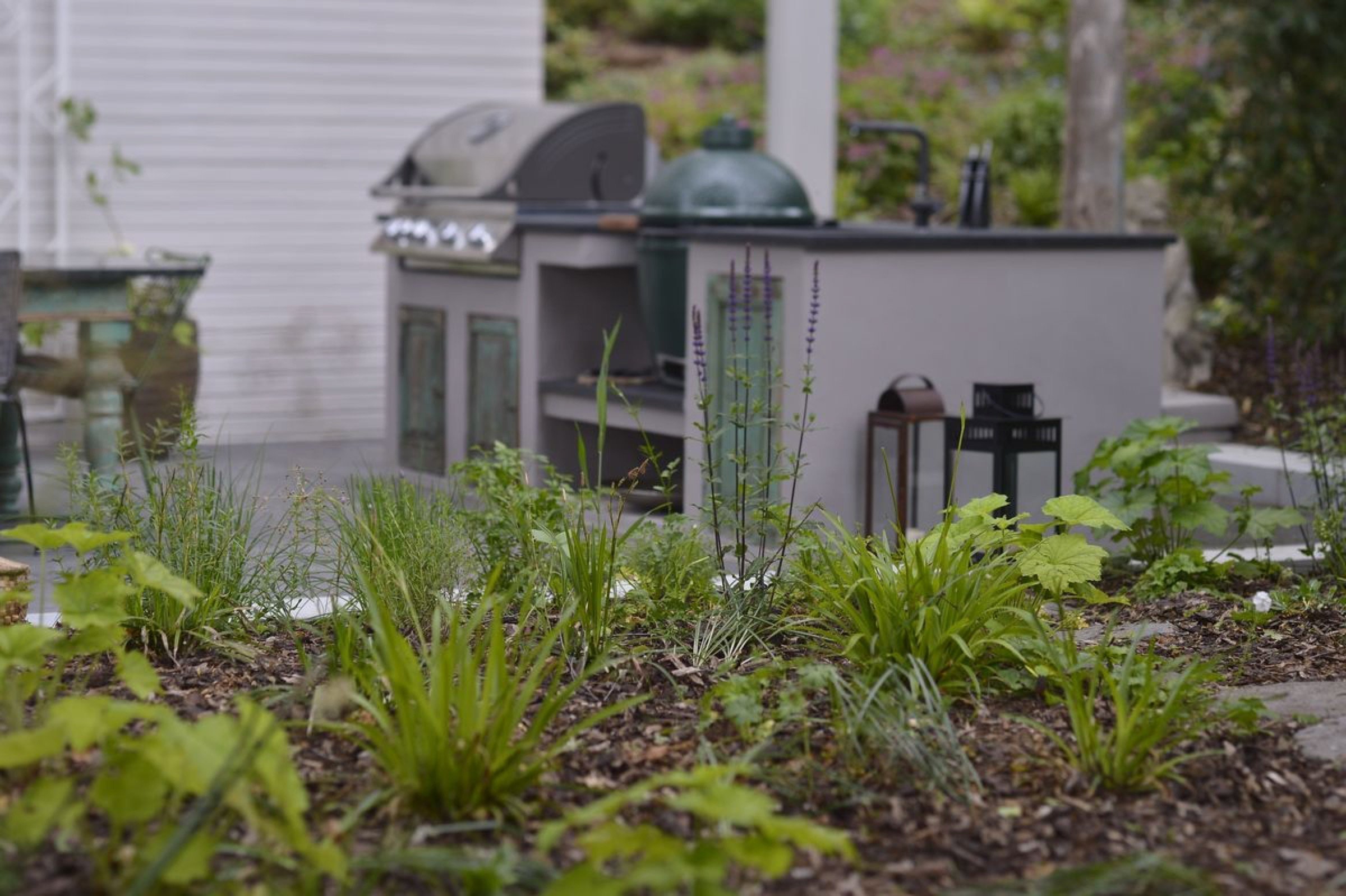 Venkovní kuchyň ve středomořském stylu