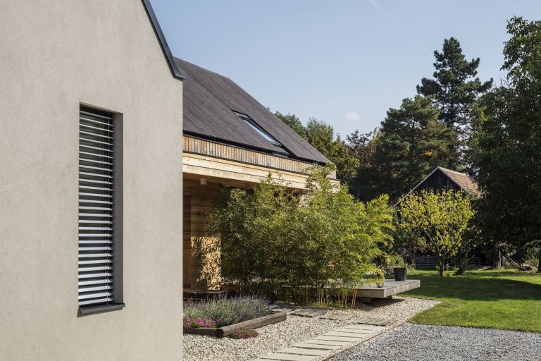 Ze starého stavení má moderní venkovský dům