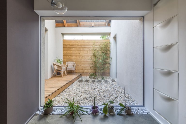 Ze starého stavení má moderní venkovský dům