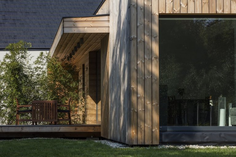 Ze starého stavení má moderní venkovský dům