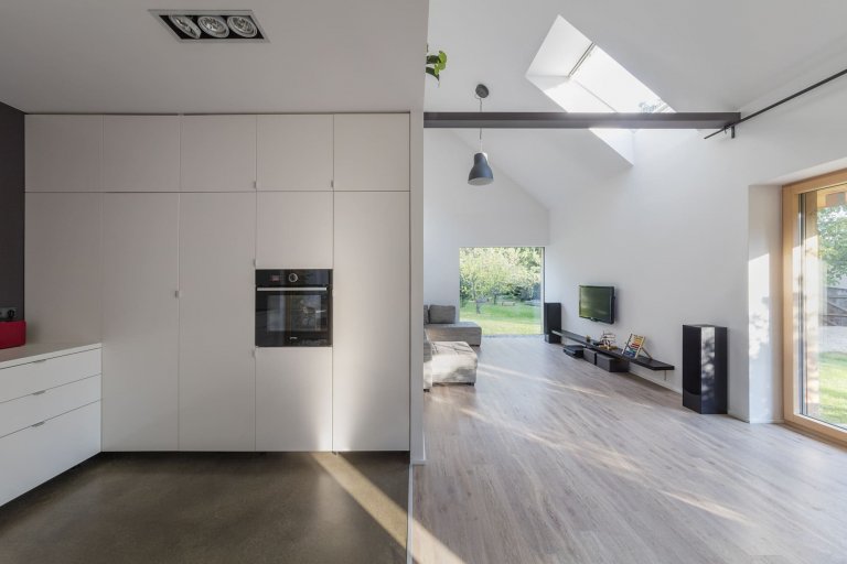 V interiéru jde hlavně o vzdušnost, jednoduchost a čistotu