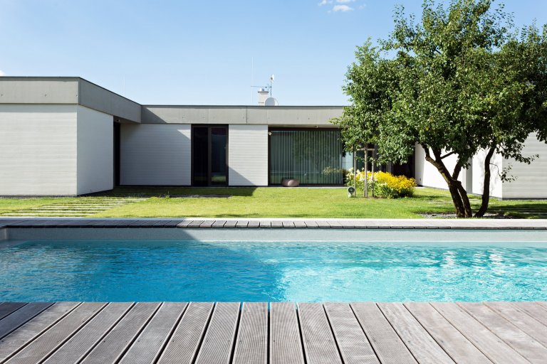 Zahradní pavilon byl realizován jako 2. etapa&nbsp;rodinného domu v&nbsp;Olomouci - Slavoníně. Pavilon je umístěn na jižní hranici pozemku a zakončuje pohled z…