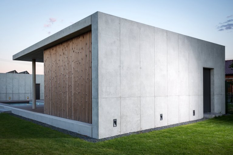 Zahradní pavilon byl realizován jako 2. etapa&nbsp;rodinného domu v&nbsp;Olomouci - Slavoníně. Pavilon je umístěn na jižní hranici pozemku a zakončuje pohled z…