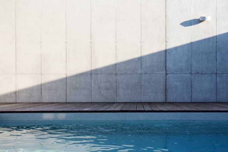 Zahradní pavilon byl realizován jako 2. etapa&nbsp;rodinného domu v&nbsp;Olomouci - Slavoníně. Pavilon je umístěn na jižní hranici pozemku a zakončuje pohled z…