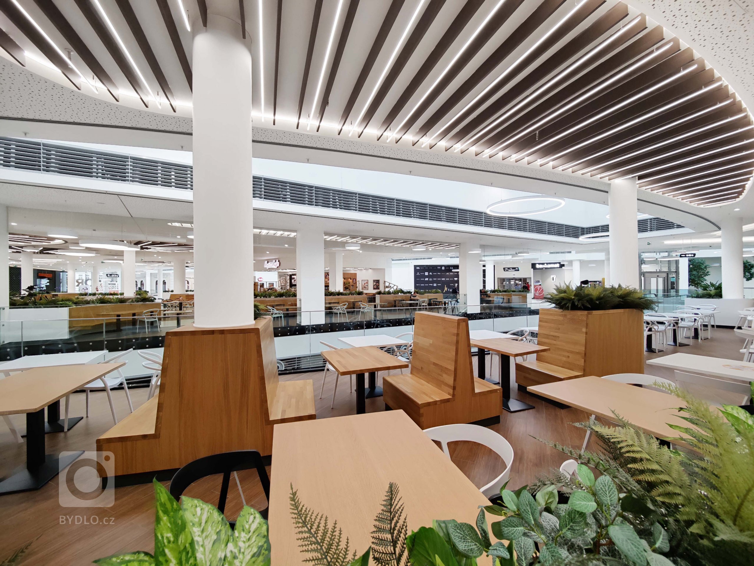 Na projektu OC Forum Liberec, jsem spolupracoval s&nbsp;architektonickou kanceláří Siadesign, díky které jsem se k&nbsp;projektu dostal. Jednalo se o&nbsp…