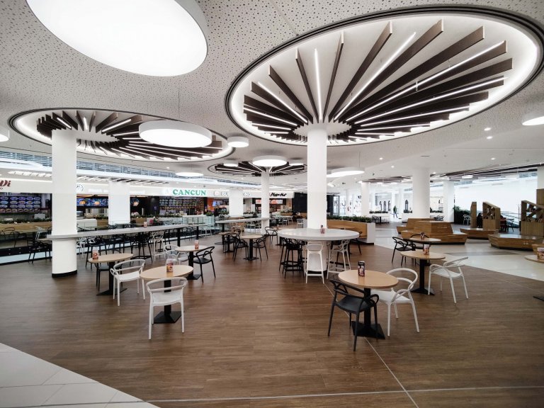 Na projektu OC Forum Liberec, jsem spolupracoval s&nbsp;architektonickou kanceláří Siadesign, díky které jsem se k&nbsp;projektu dostal. Jednalo se o&nbsp…
