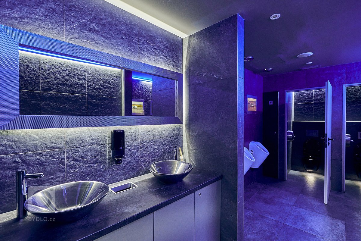 Koncept multižánrového prostoru, který jste doposud v&nbsp;Liberci nikde neviděli. Jedná se o&nbsp;Klub Lípa, který vznikl v&nbsp;prostorách bývalého kina.…