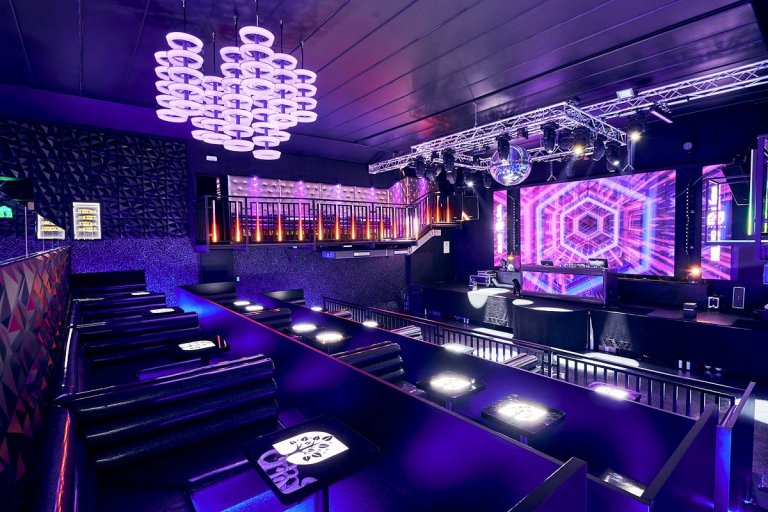 Koncept multižánrového prostoru, který jste doposud v&nbsp;Liberci nikde neviděli. Jedná se o&nbsp;Klub Lípa, který vznikl v&nbsp;prostorách bývalého kina.…