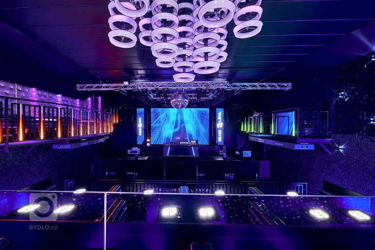 add picture to album