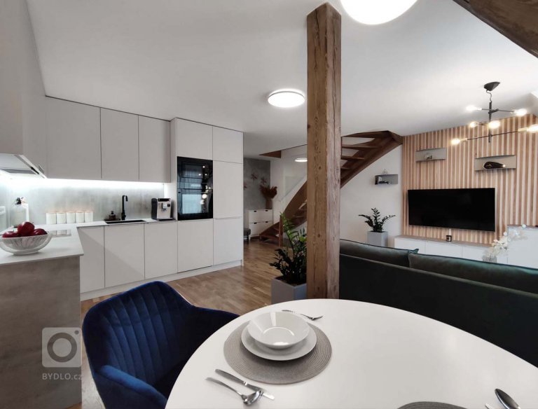 add picture to album