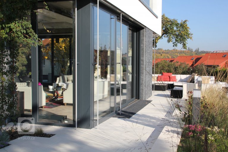 add picture to album