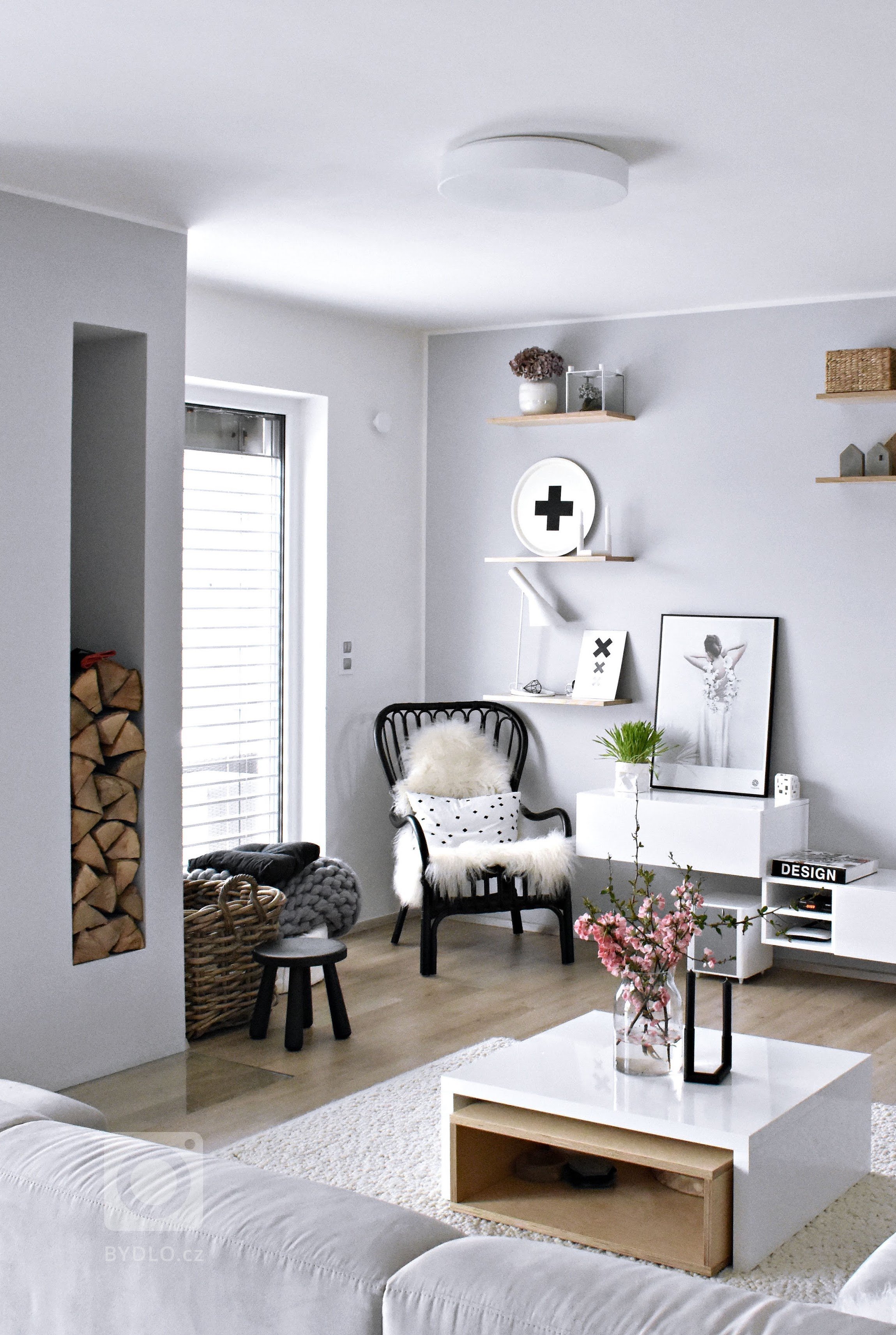 Skandinávský styl bydlení si v&nbsp;poslední době získává stále více příznivců i&nbsp;v&nbsp;našich zeměpisných šířkách. Světlý a&nbsp;vzdušný styl učaroval i…